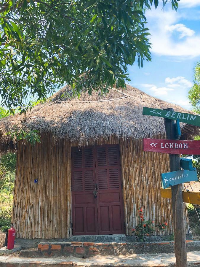 Life'S A Beach Backpacker Albergue Quy Nhơn Exterior foto
